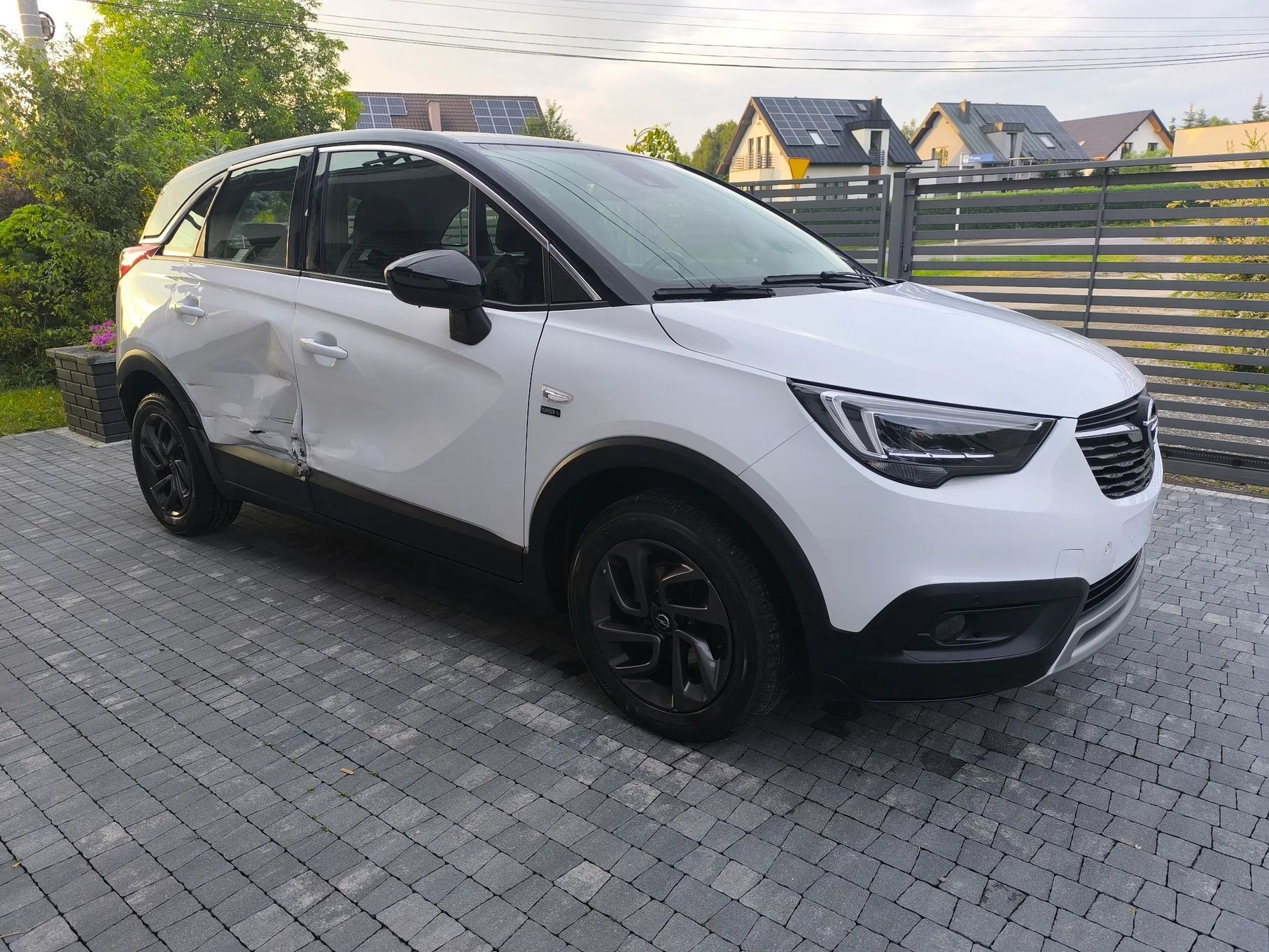 Opel Crossland X 1,2 benzyna 110 KM klima led tempomat kamera