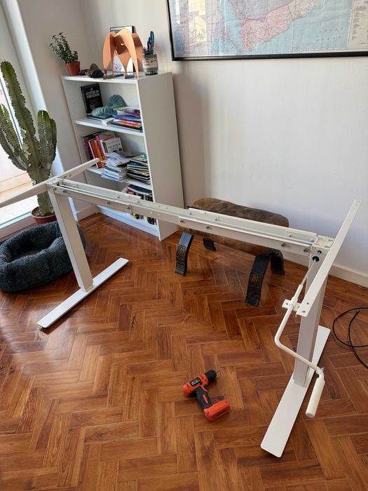 Ikea TROTTEN mesa de pé