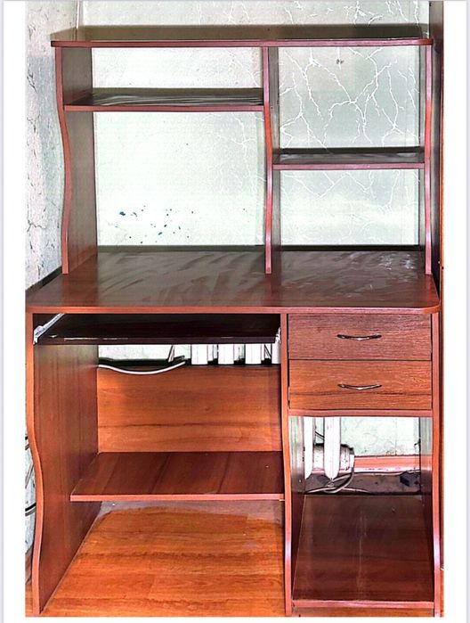 Стол компьютерный, стол письменный