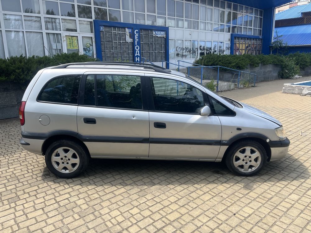 Opel Zafira 2.0TDi мкпп 5-ст