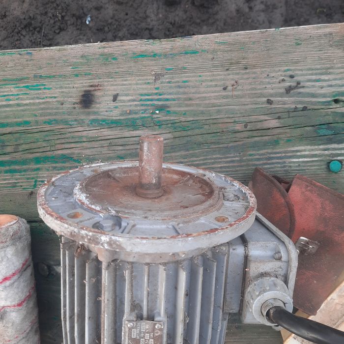 Дродам двигуни 0,75 кіловат. 920 обиртів