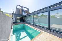 Moradia Ind. T3 Semi-Nova com Piscina em Carreço, Viana do Castelo