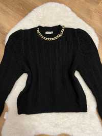 Sweter czarny damski ozdobny lancuch