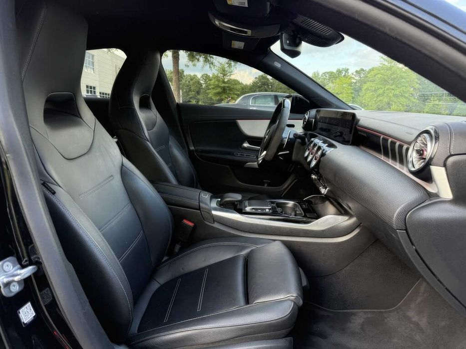 Mercedes-Benz CLA AMG CLA 35 4MATIC      2023