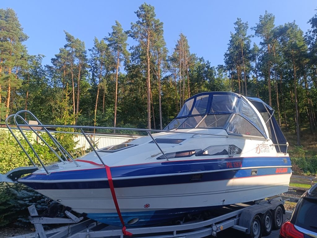 Łódź Bayliner 2455+Przyczepa