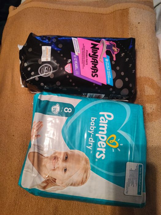 Pieluchy pampers 8 plus ninjamas 8-12 dziewczynka / chłopak