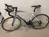 Rower szosowy Giant Defy mało używany .