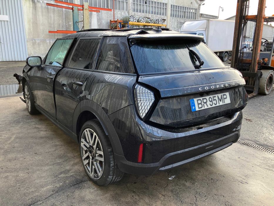 Salvado Mini Cooper C 1.5 12.643Km 156cv 2025