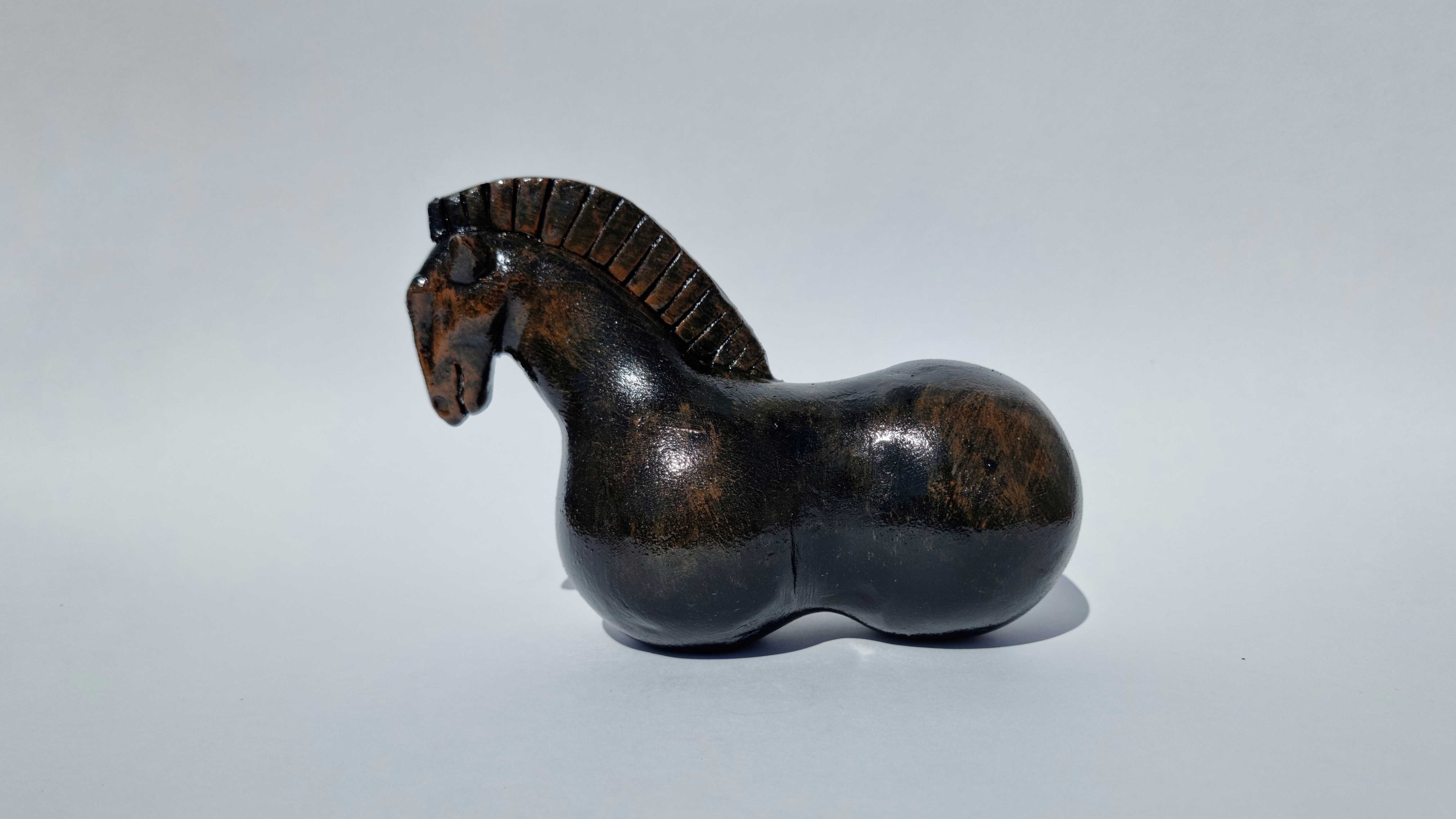 Escultura cavalo etrusca