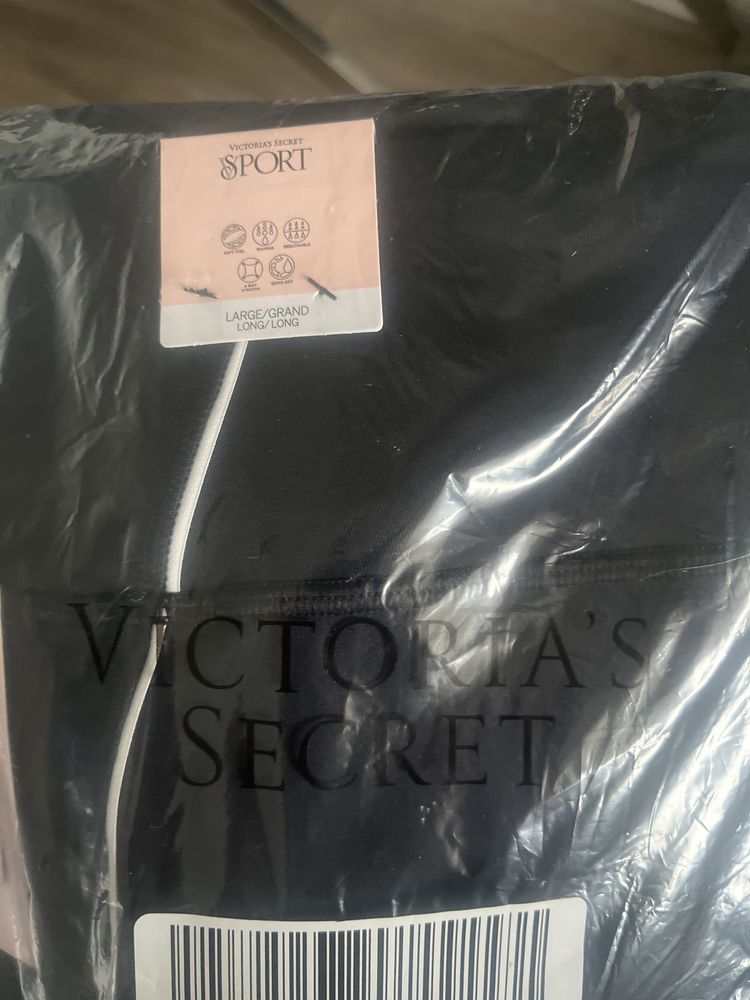 Zestaw do ćwiczeń top i leginsy Victoria’s Secret M/L