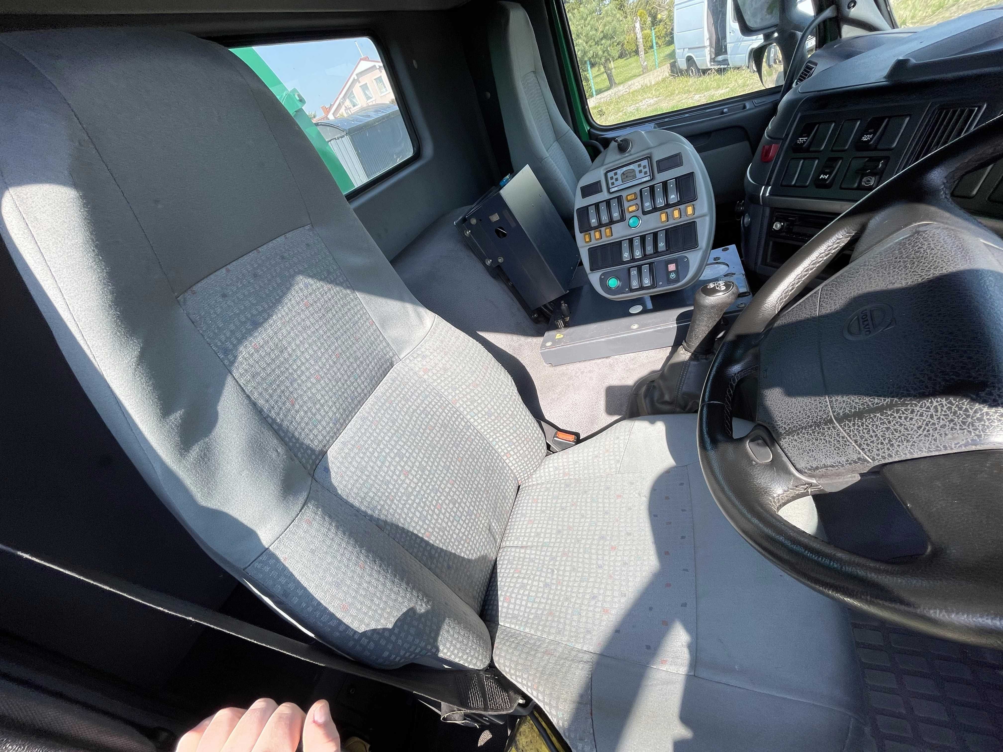 ZAMIATARKA Volvo Fm JOHNSTON VT800 szczot L/P str klima