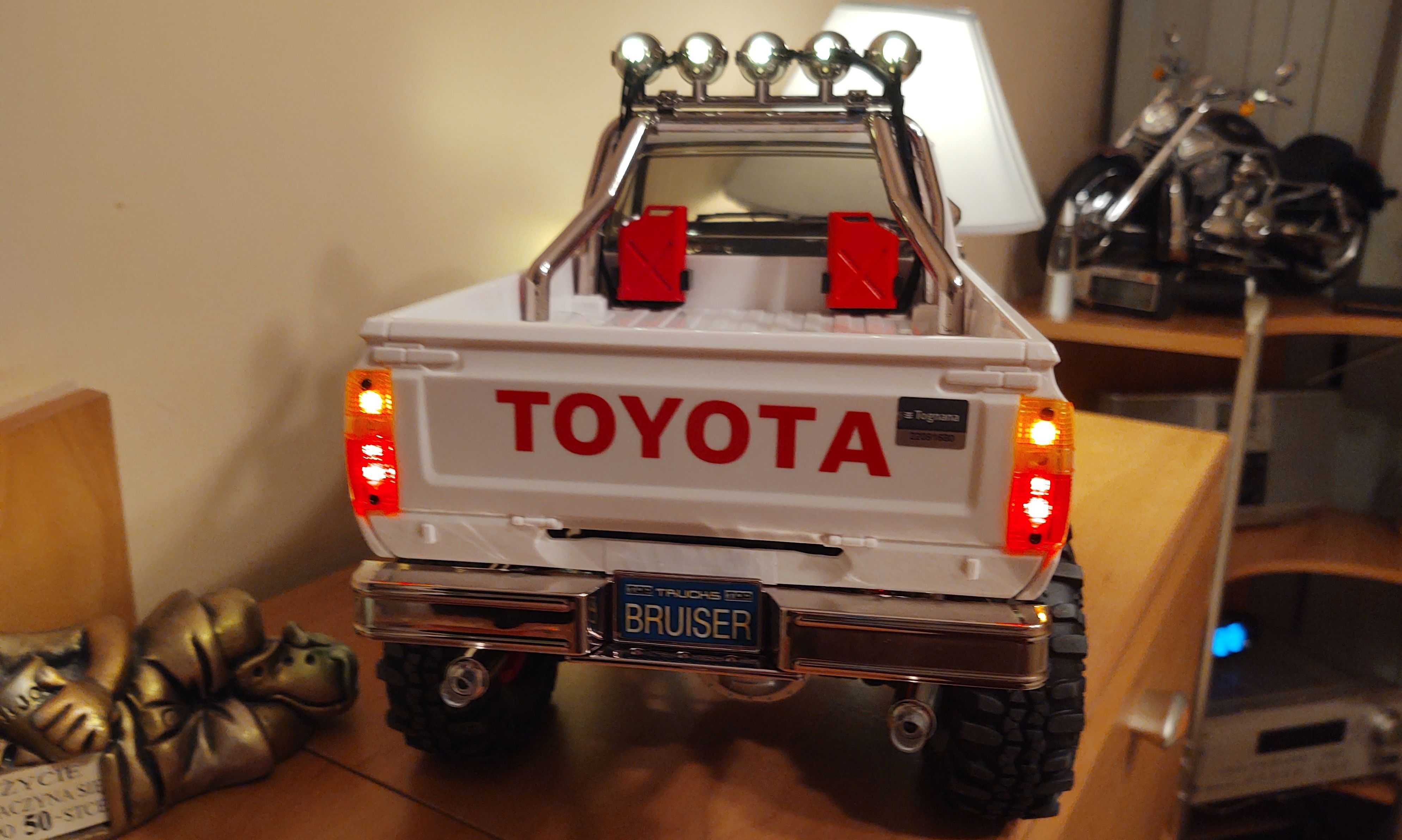 Toyota Hilux High-Lift 4x4 Kolejna Adaptacja cenionego modelu TAMIYA