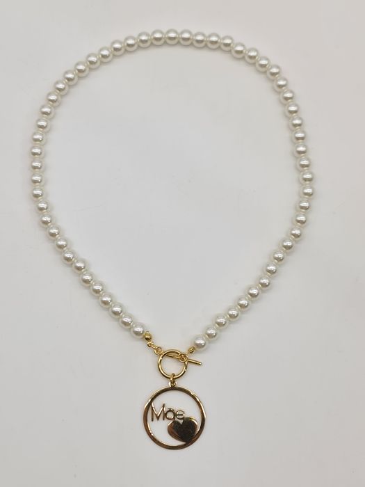 Colar de pérolas com pendente coração mãe