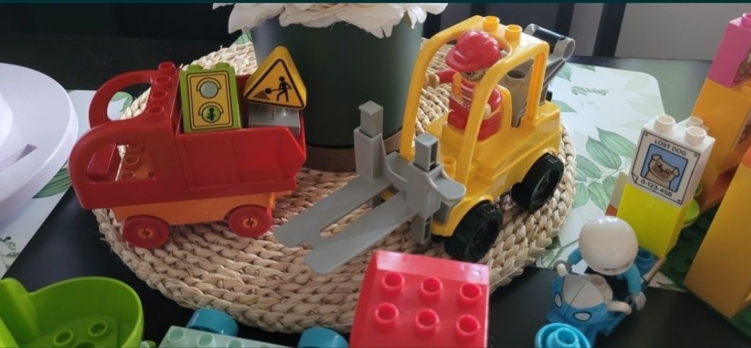 Zestaw LEGO Duplo sklep pojazdy