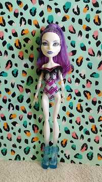 Monster High Spectra Vondergeist Swim Class (opis)