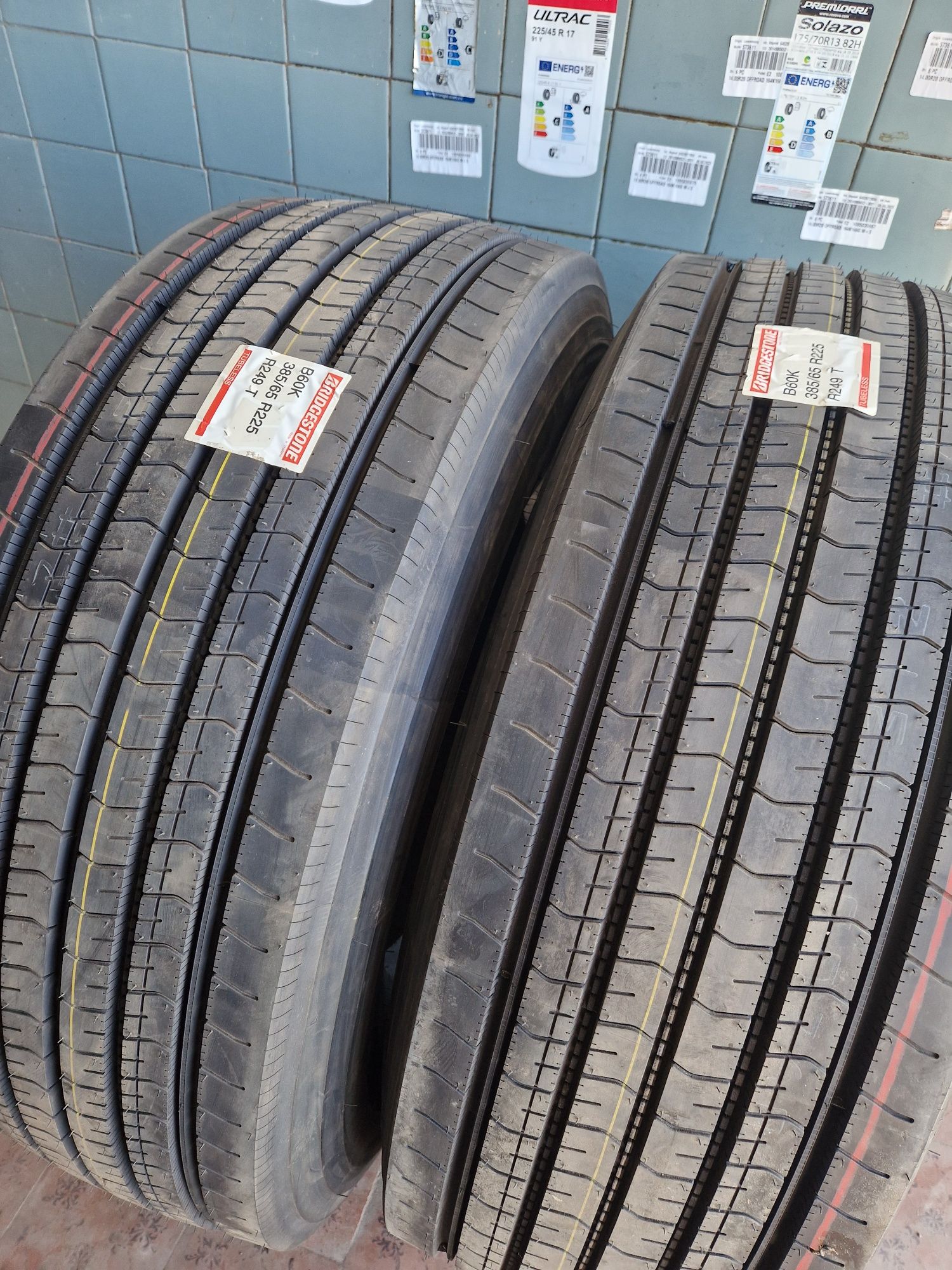 385/65 R22.5 BRIDGESTONE R249 160К кермо