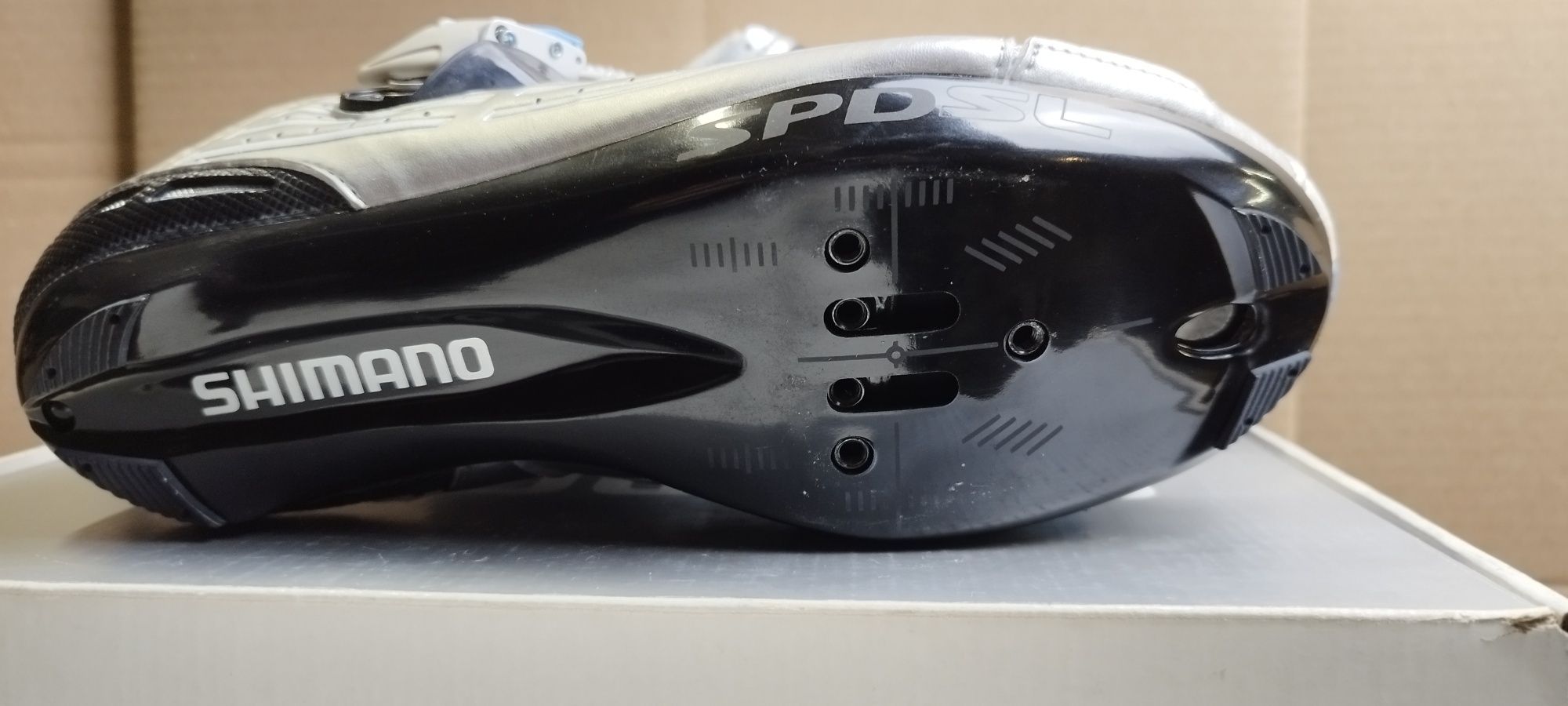 Nowe damskie buty na rower Shimano SH-R085W rozmiar 39 (24,5cm)