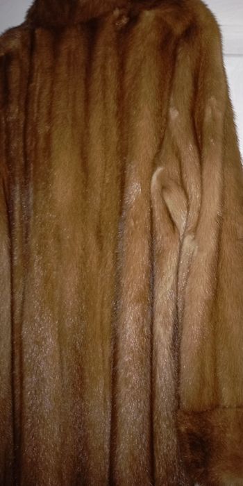 Продається шуба натуральна норкова 7000