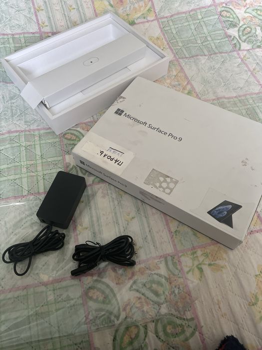 Microsoft Surface Pro9 Core i5 16 GB