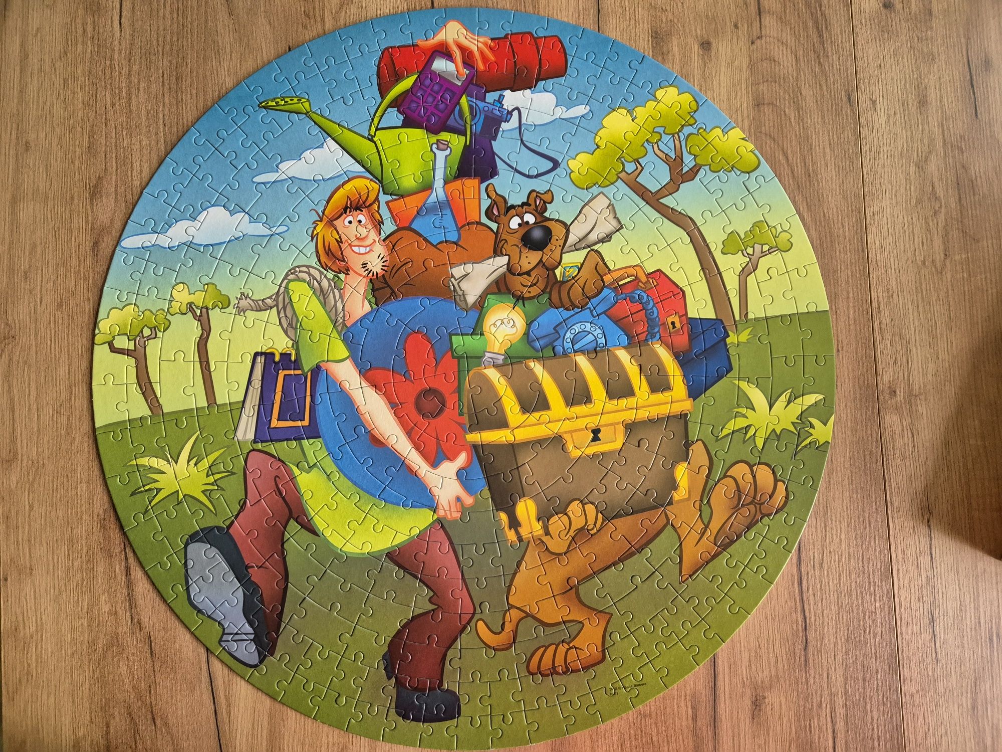 Trefl okrągłe puzzle 300 Scooby-Doo!.