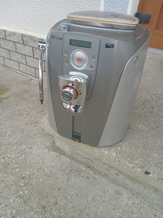 Продам кавомашину saeco talea