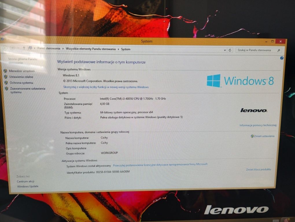 Komputer AIO Lenovo.