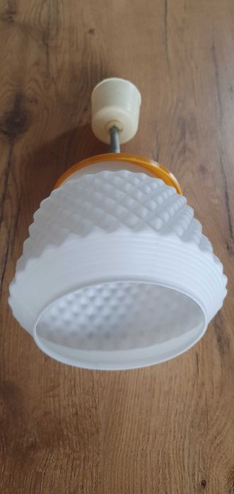 Stara lampa prl białe szkło