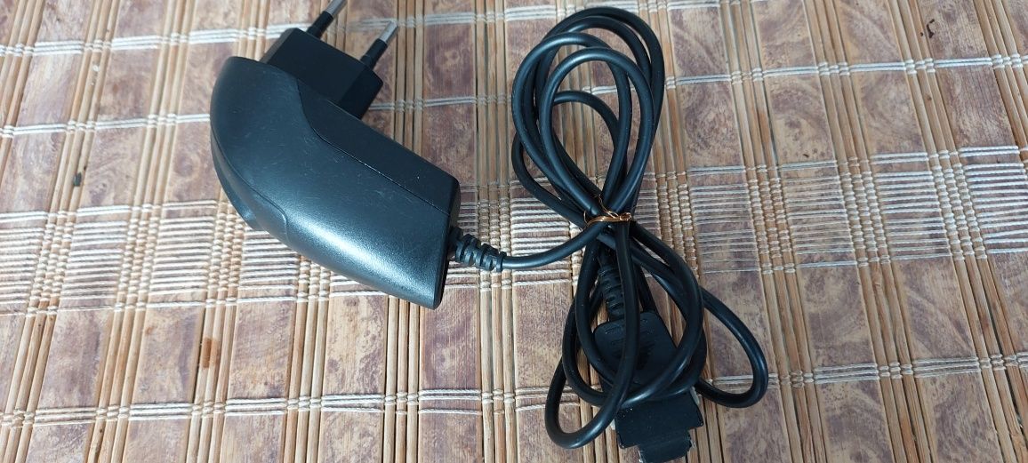 Zasilacz sieciowy TRAVEL CHARGER TC3 5-10V 600mA