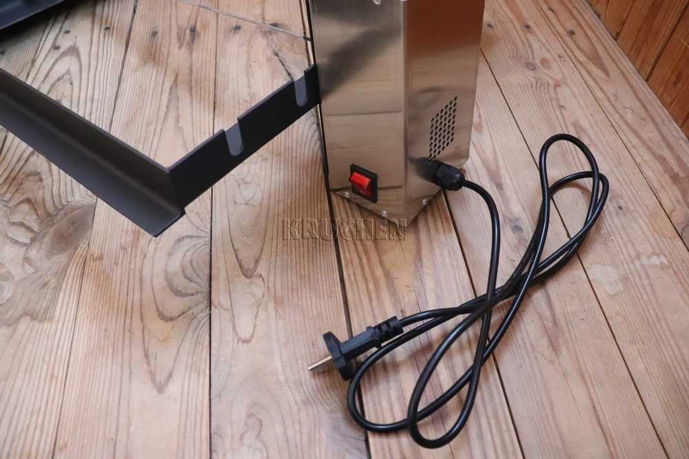 Napęd elektryczny do szaszłyków w grillu, palenisku, kominku, piecu