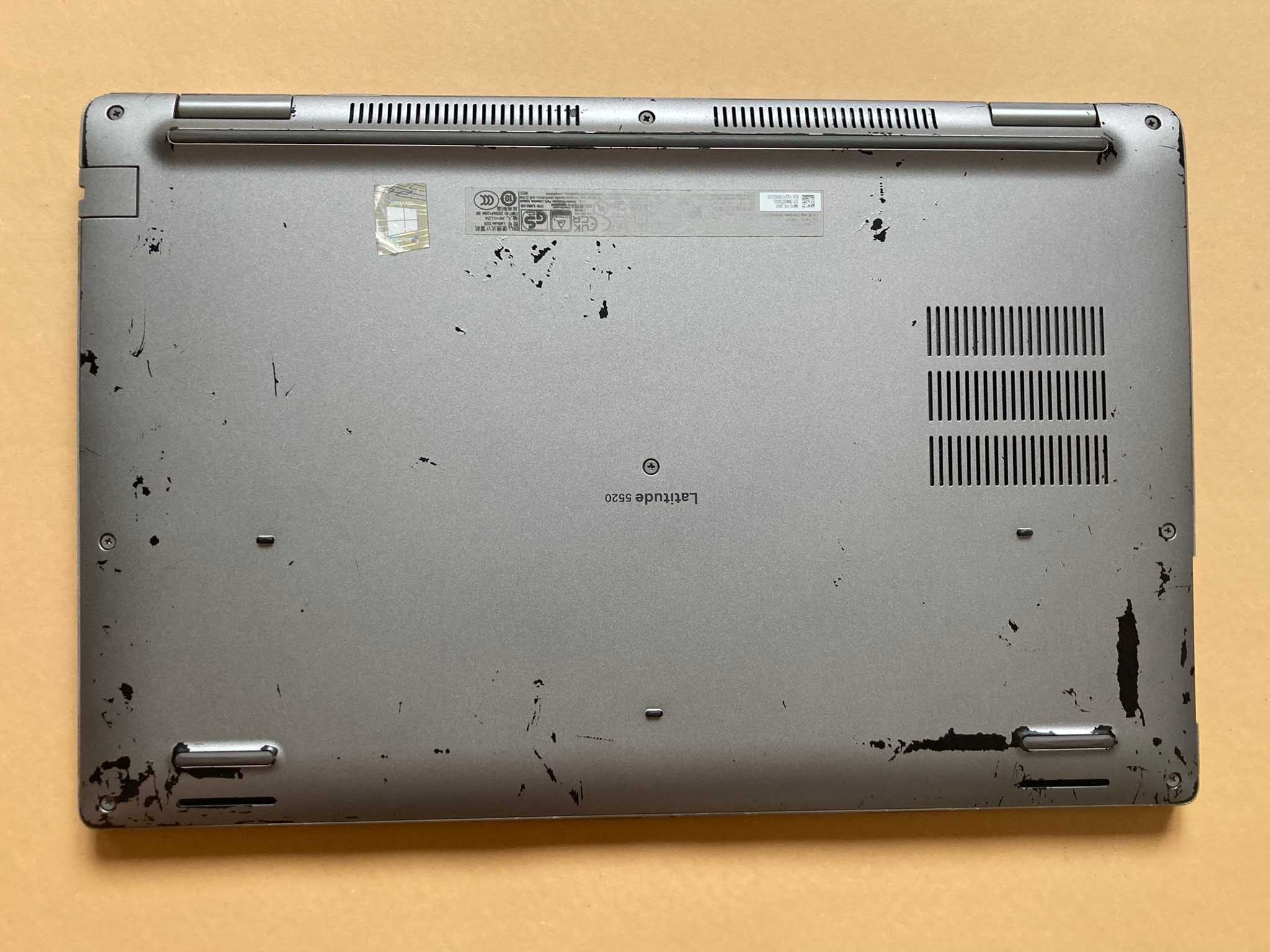 Dell Latitude 5520intel Core i7-1185G на запчастини чи ремонт