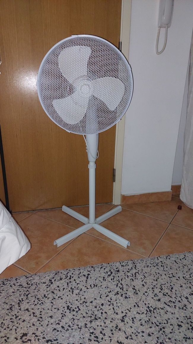 Ventoinha com apoio