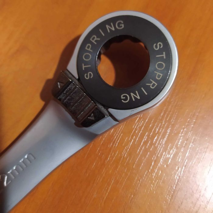 Ключ кований комбінований з тріскачкою UNIOR  (160/2) 22