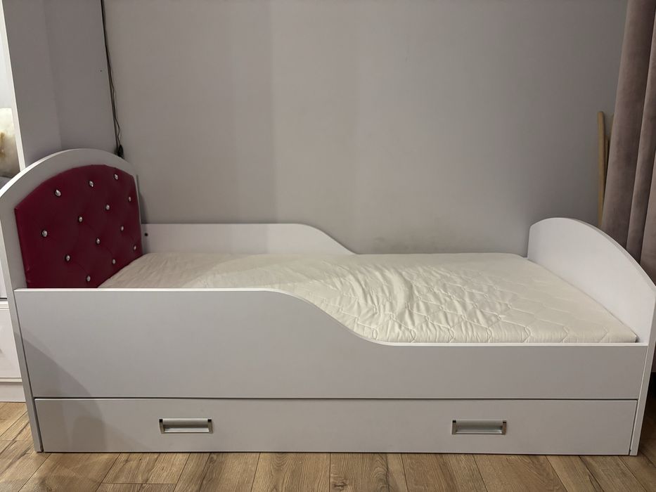 Łóżko dla dziewczynki