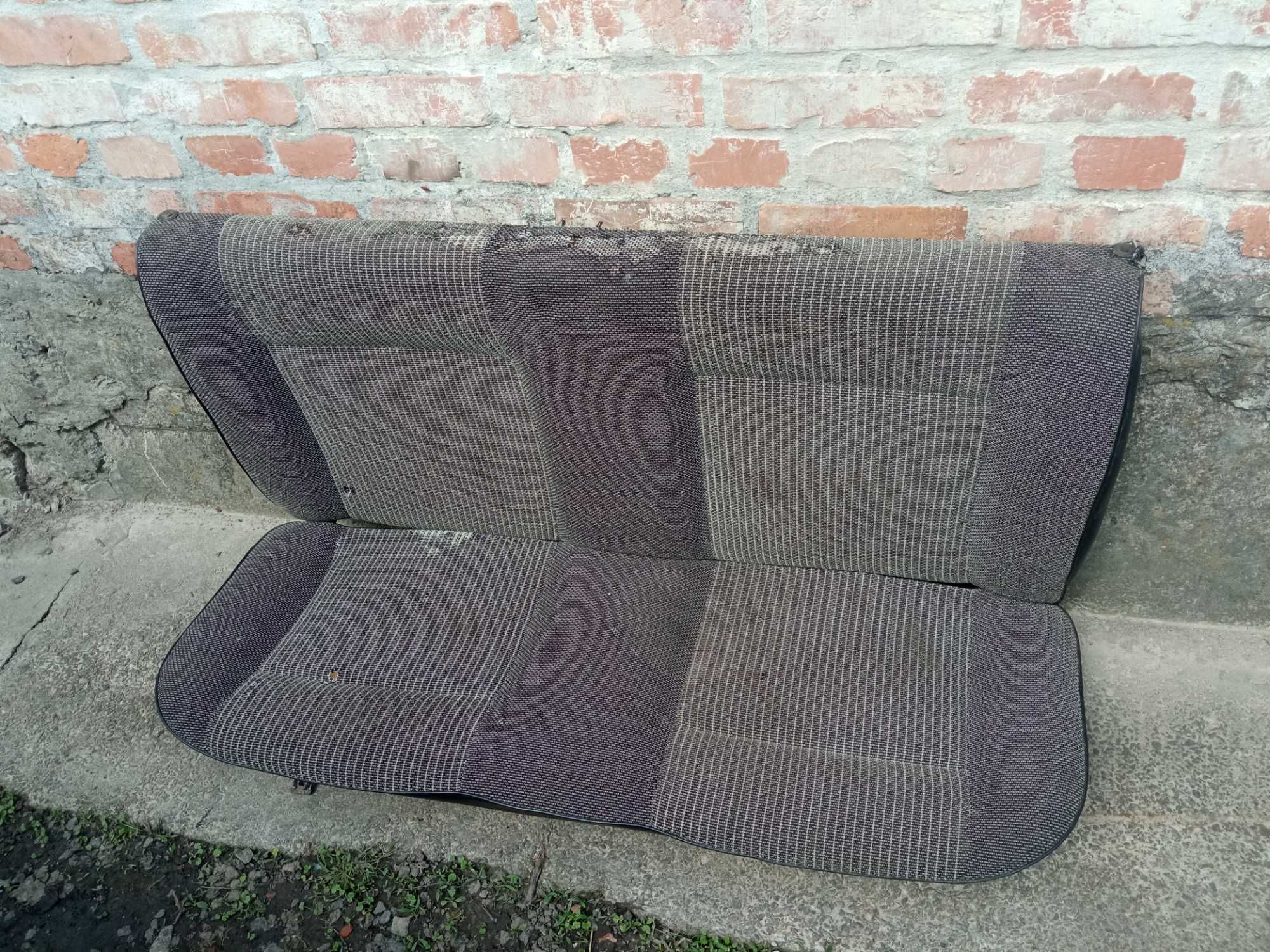 Продам задній диван з старого авто