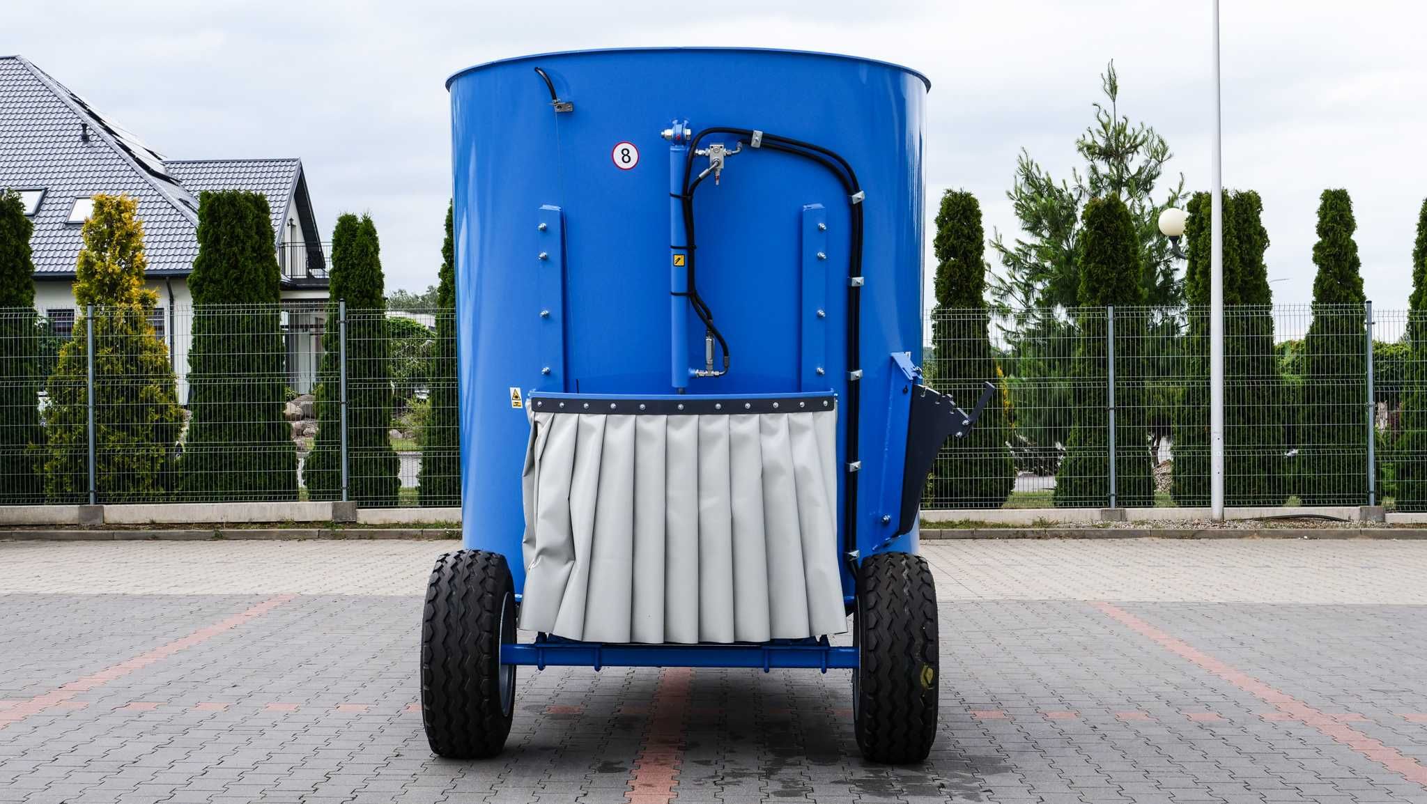 Wóz paszowy EM  RINO FX SLIM 600 (6m3) | Euromilk | Do wąskich obór