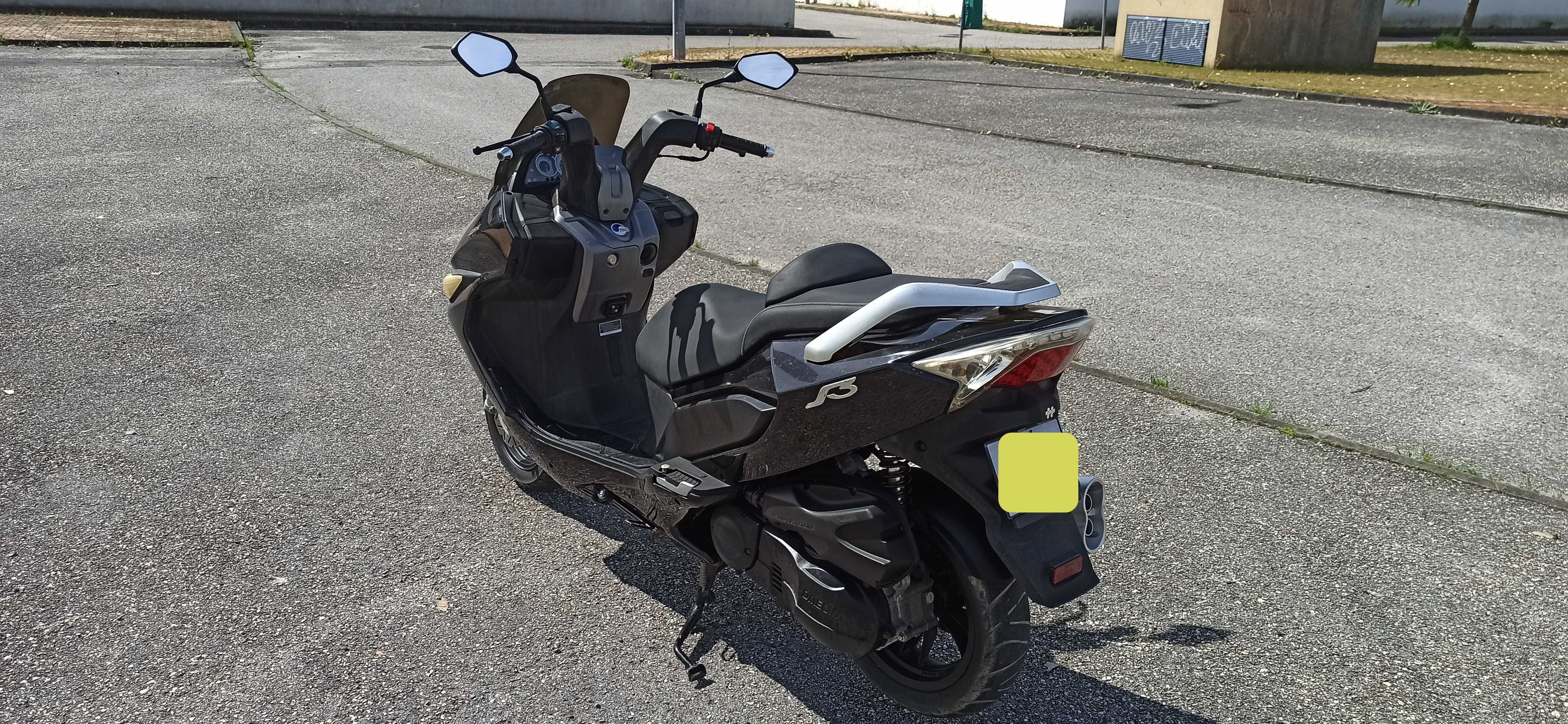 Maxi Scooter Daelim S3 125cc 2011