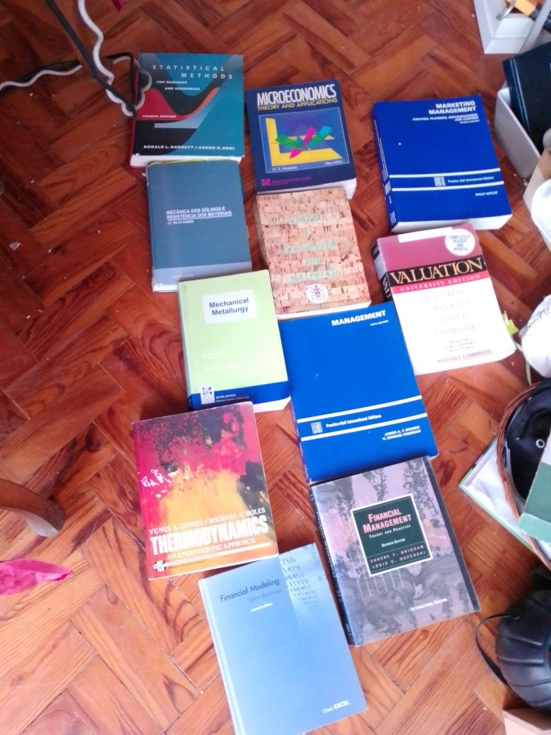 Livros Engenharia Civíl,Electrotecnica,Mecanica cosmica outros Desde2E