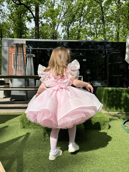 Плаття святкове оренда