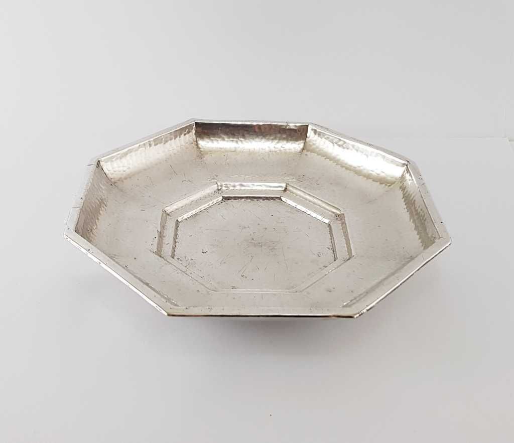 Srebrna patera Art deco z lat 30-tych XX wieku