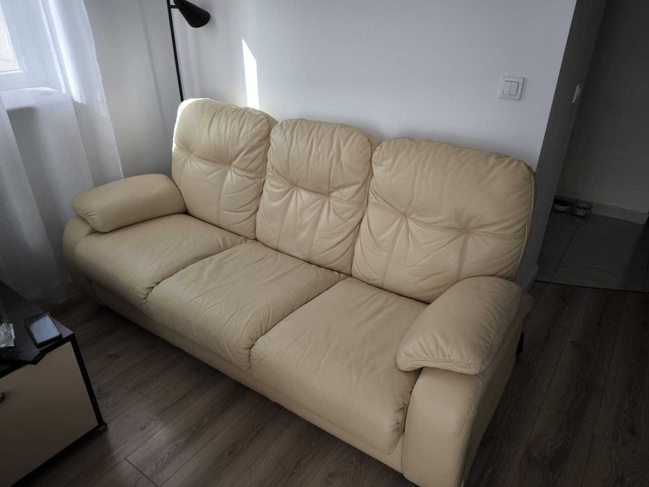 Skórzany wypoczynek - Kanapa + 2 fotele