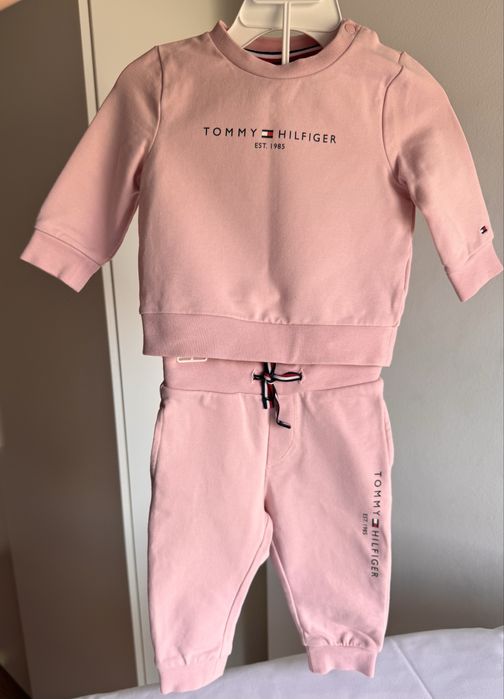 Продам костюм Tommy Hilfiger ,3-6 міс., р.68