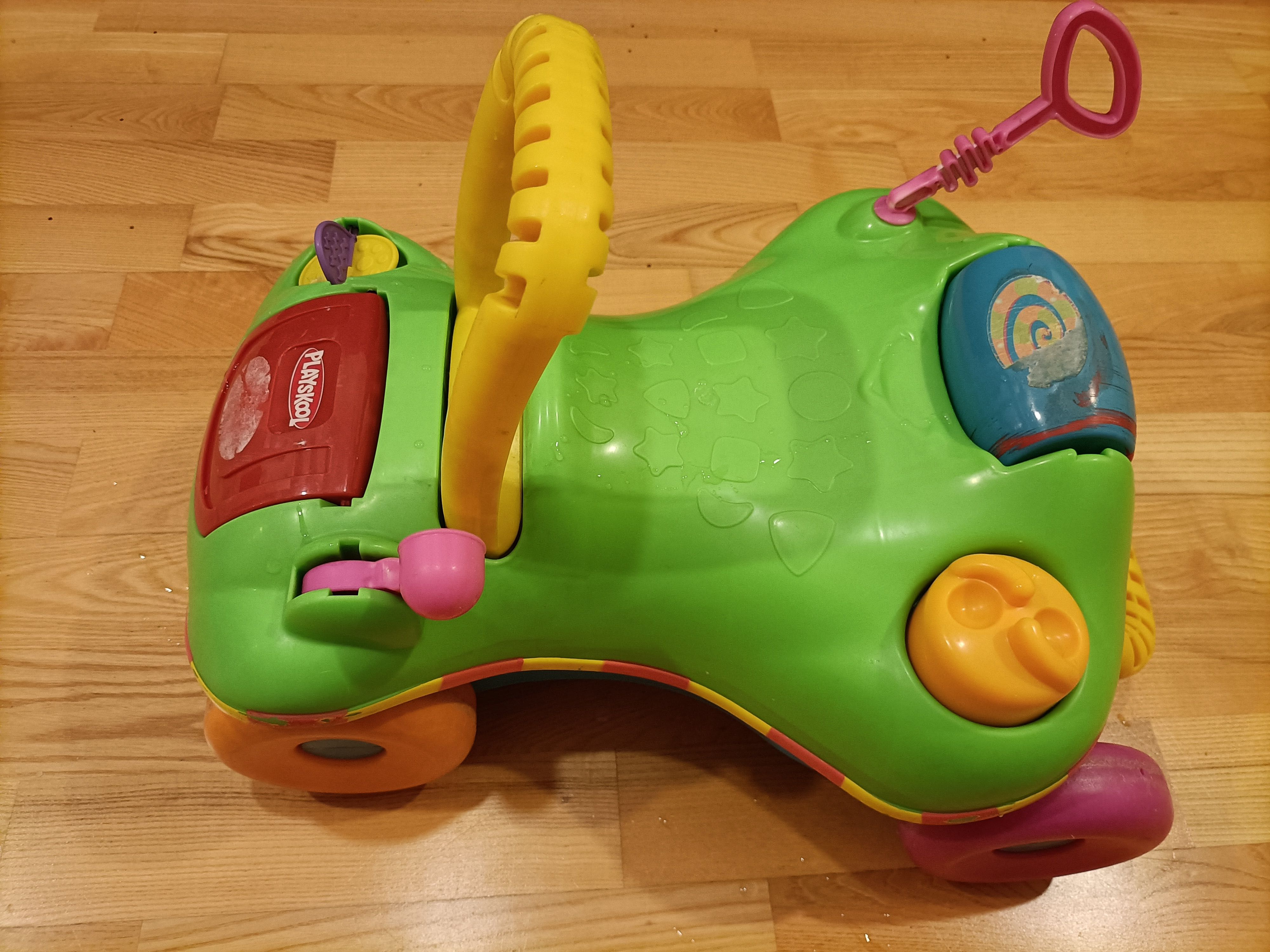 Pchacz, jeździk Fisher Price