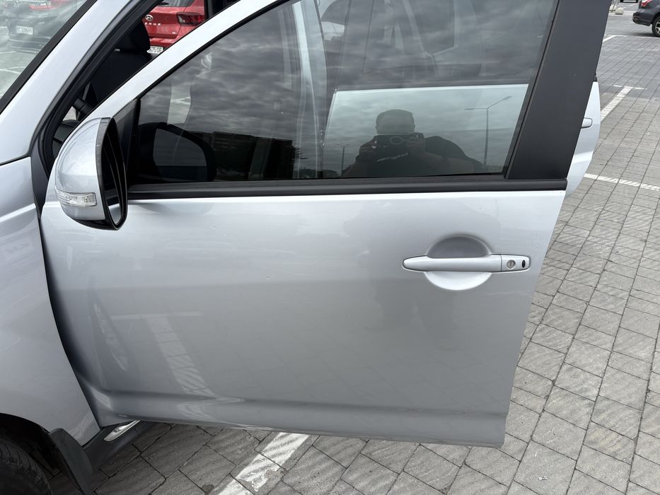 Mitsubishi outlender xl 2011 2.4 бензин, варіатор (автомат)