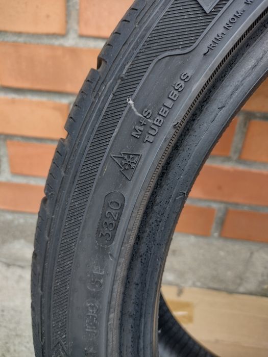 Opony zimowe ICE-PLUS 225 40 r18