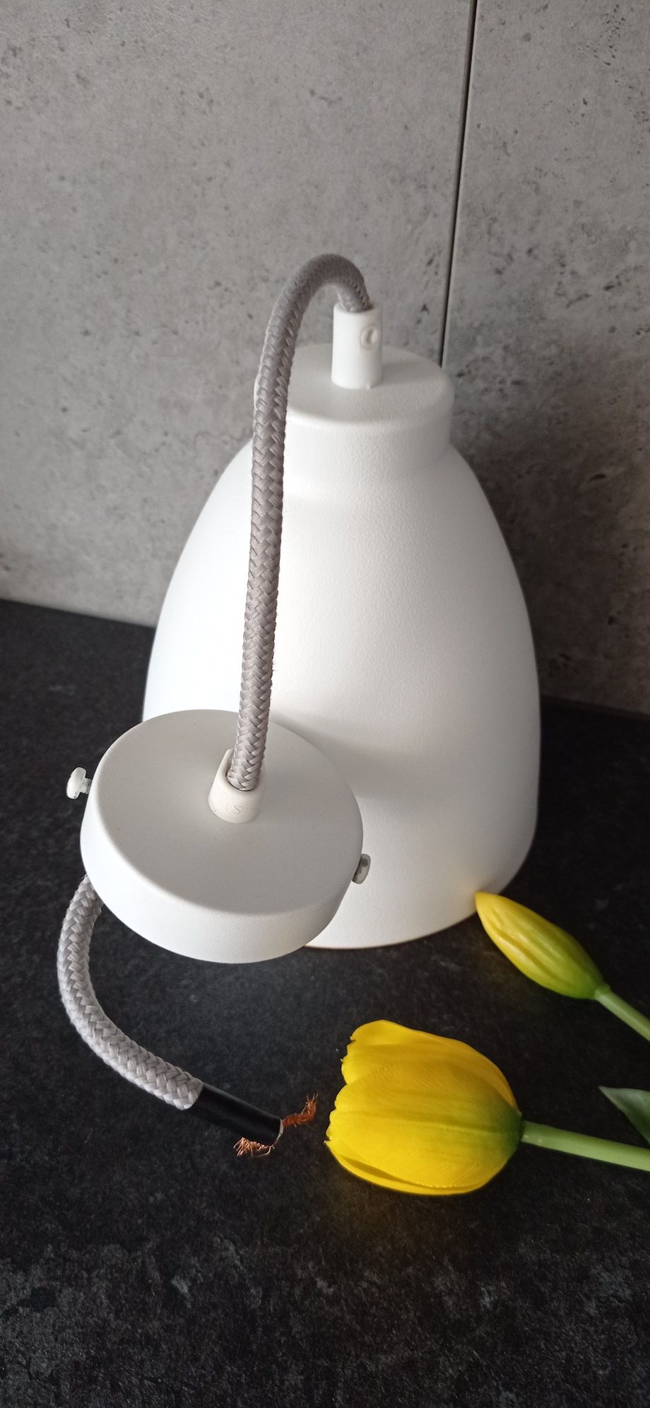 2 szt lampy lampki wiszące białe, pomarańczowe w środku