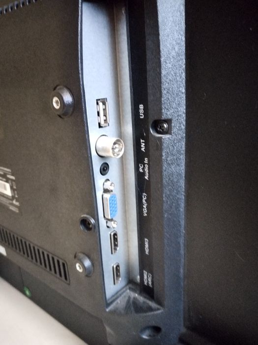 Телевизор 32 AKAI HDMI