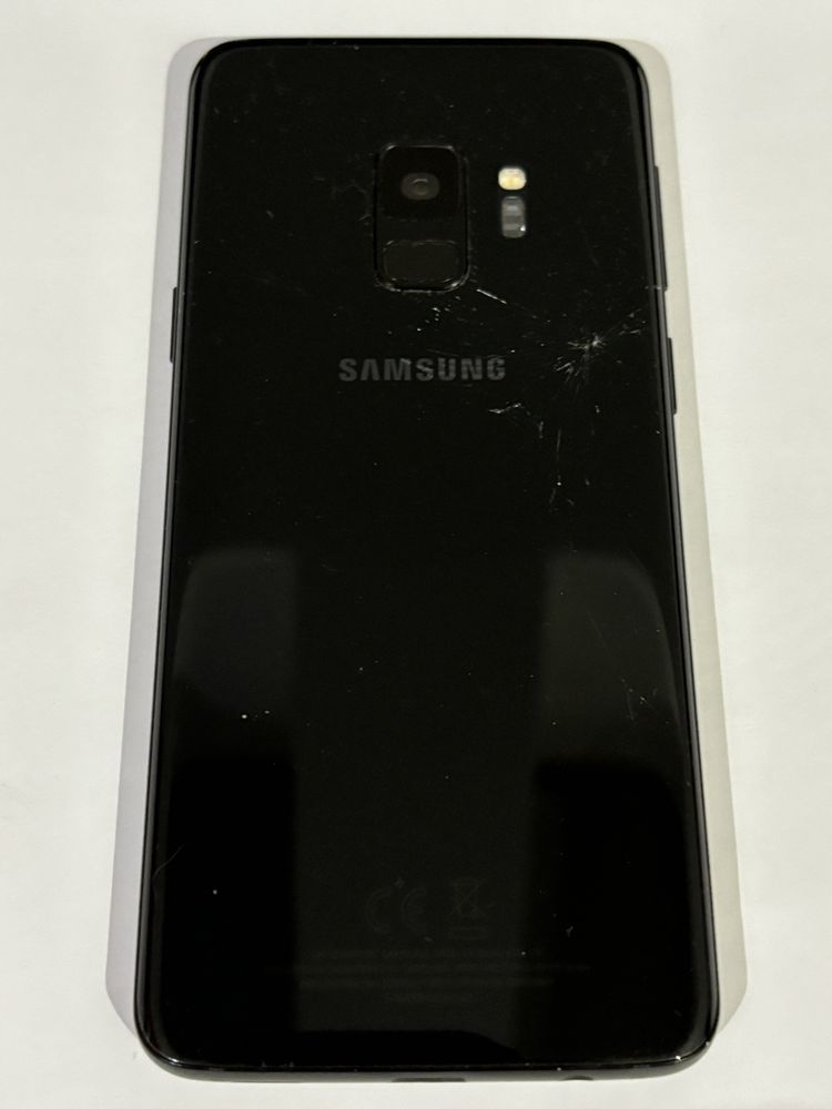 Samsung Galaxy S9 64GB Czarny + Etui