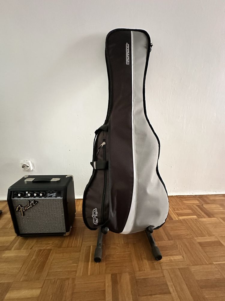 Gitary Fender Squire Stratocaster + Fender frontman 10G