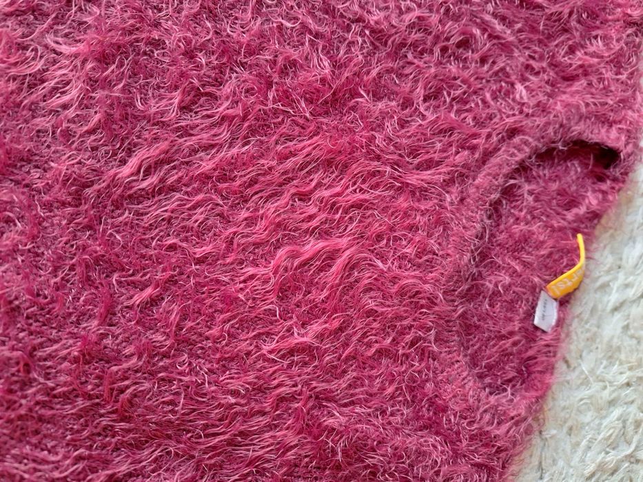 Sweter włochaty 134 140