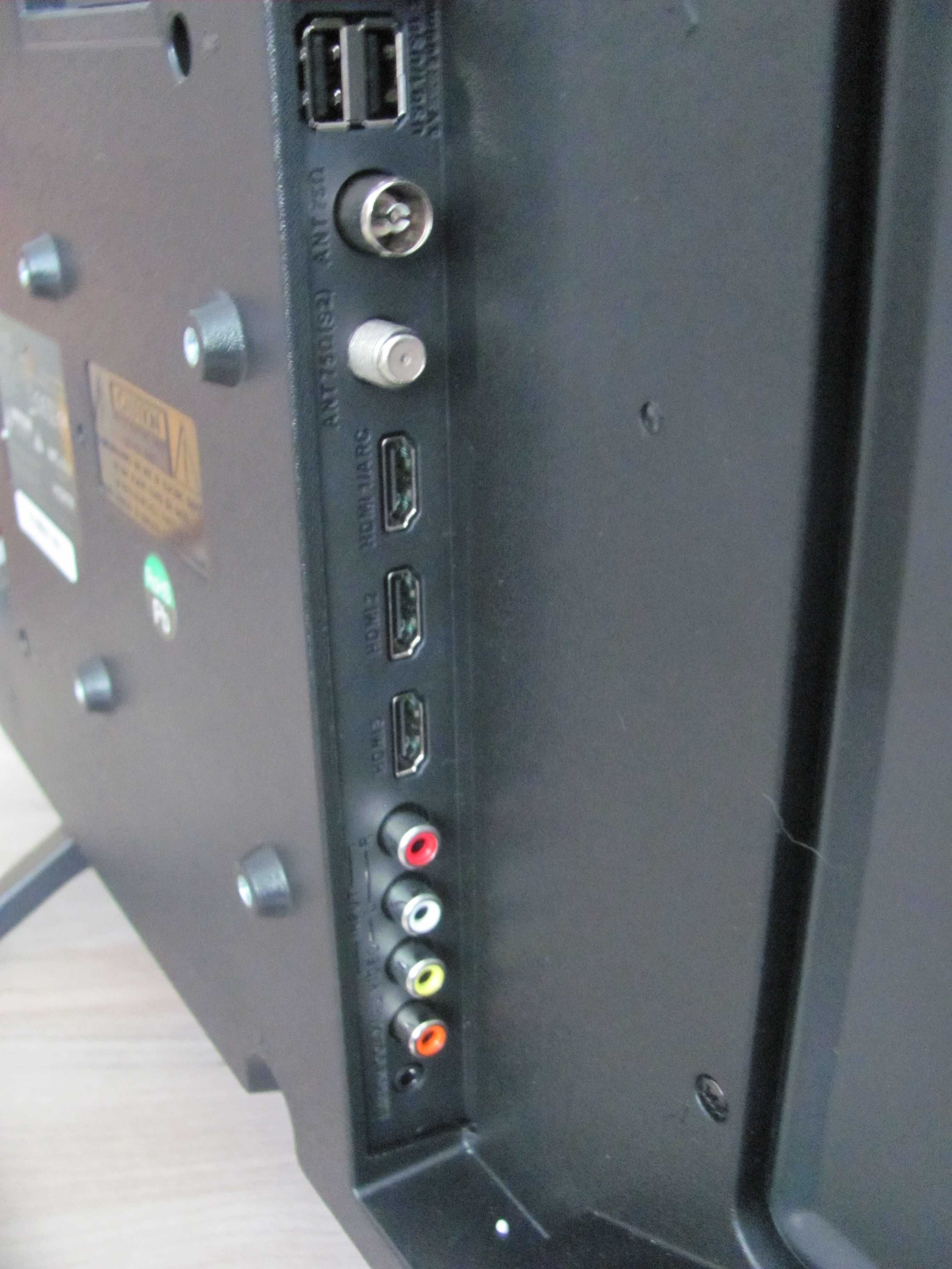 Telewizor PEAQ PTV 24H-5024E 12V 24" HD LED Multituner